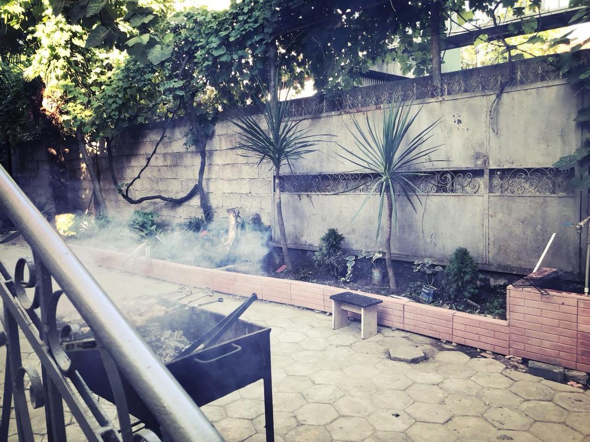 Guest House Saba Batoemi Buitenkant foto