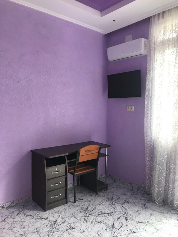 Guest House Saba Batoemi Buitenkant foto